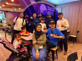 Absolutely thrilled to have @tomokofficial and family visit us at Taco Bell Avenue K! 🌮😄 Thank you for choosing Taco Bell to be part of your day! 🙆🏻‍♀️

#TacoBell #TacoBellMalaysia #LiveMás